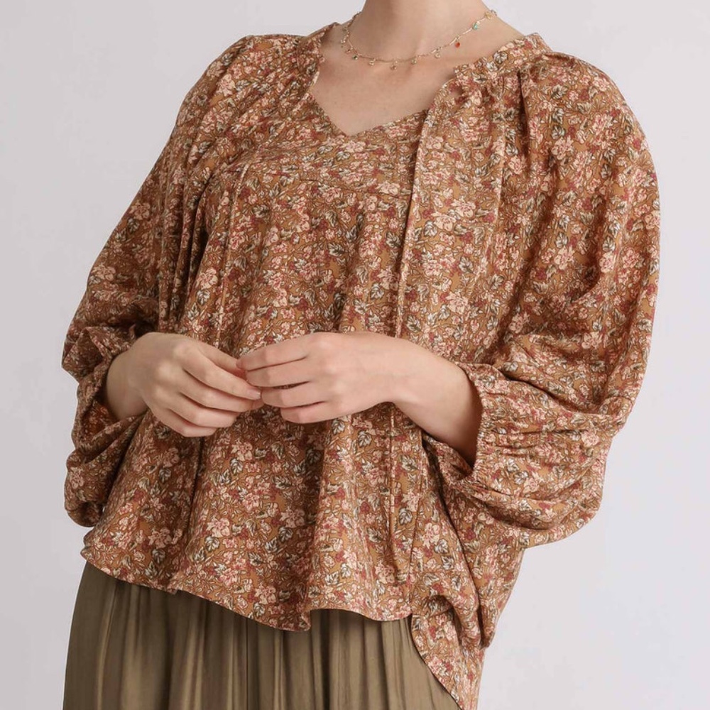 Umgee Full Size Floral Print Velvet Trimmed Balloon Sleeve Top Plus Size main image 1